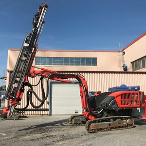 Bergborrmaskin | Berg | Borrvagn | Dino 400