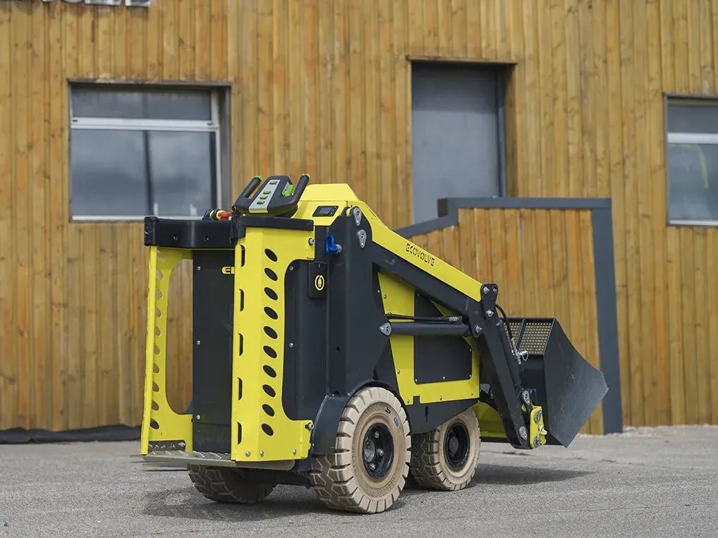 Batteridriven kompaktlastare från Ecovolve. En stark maskin helt utan farliga avgaser eller högt motorljud.