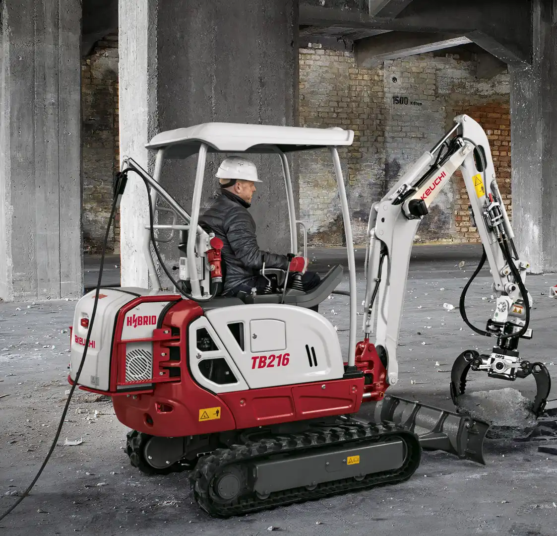Materialhantering Takeuchi TB216 h, elektrisk hybrid-minigrävare